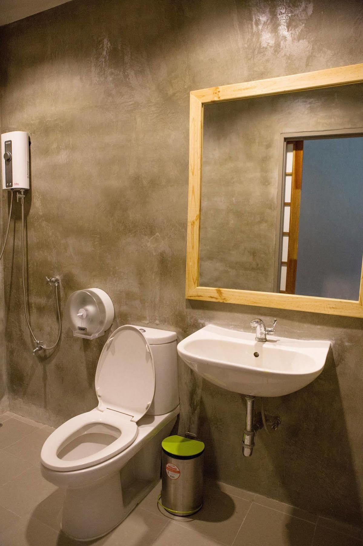 Baan Mek Hostel Чиангмай Екстериор снимка