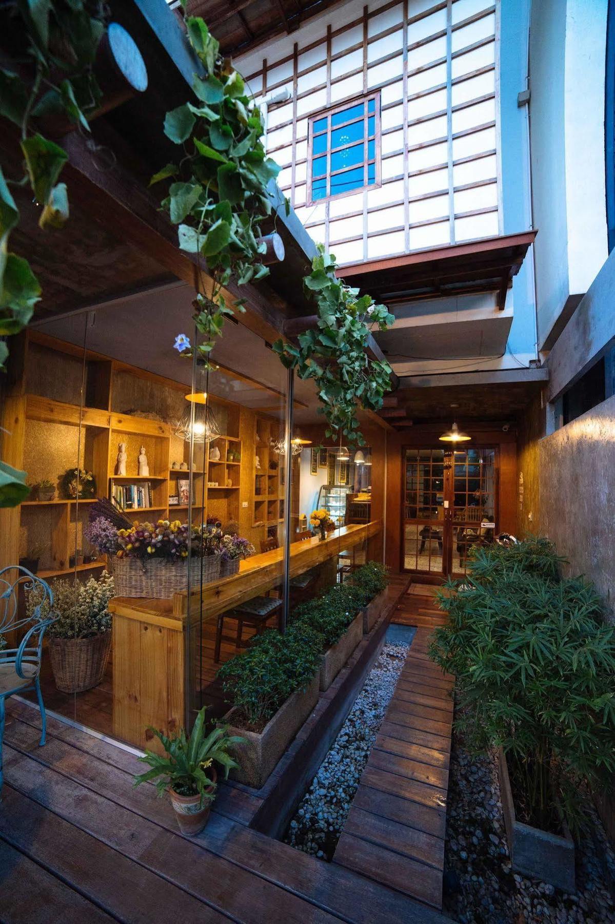 Baan Mek Hostel Чиангмай Екстериор снимка